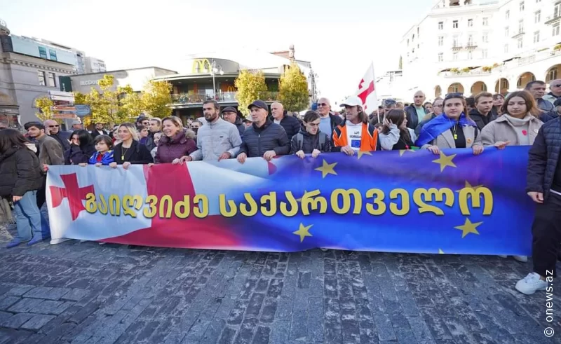 Qonşuda müxalifət yeni aksiyalara başladı