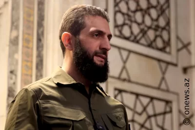Əsədi devirən kimi İsraili dost, İranı düşmən elan edən inqilabçı terrorçu: