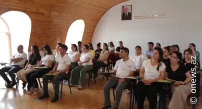 Şirvan və Hacıqabulda gənclərin iştirakı ilə seminarlar keçirildi
