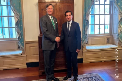 Hacıyev Landau ilə görüşdü