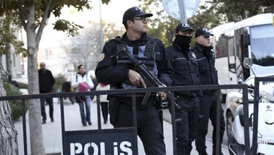 Türkiyədə polis bölməsinə hücum edildi: