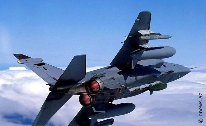 Hindistan hər yerdən 60 illik təyyarələri alır -